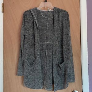 grey hoodied sweater